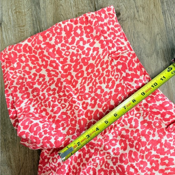 Cynthia Rowley • 100% Linen Animal Print Shorts - Picture 3 of 10